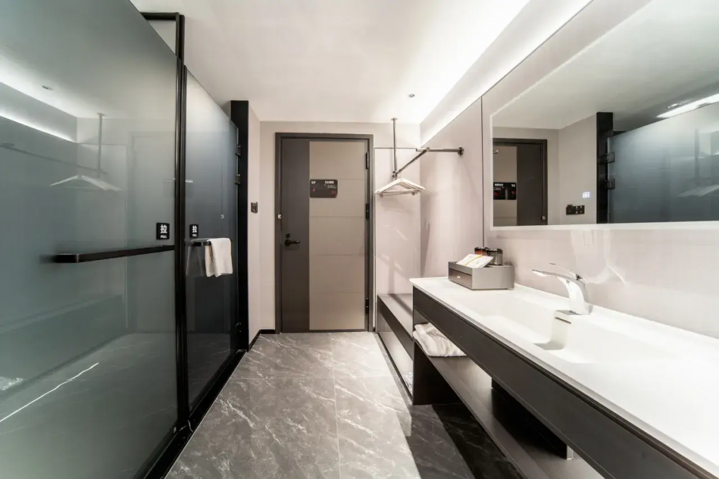 Rezen Dong Hotel (Guangzhou Jingxi Nanfang Hospital Tonghe Subway Station Branch) 15/52