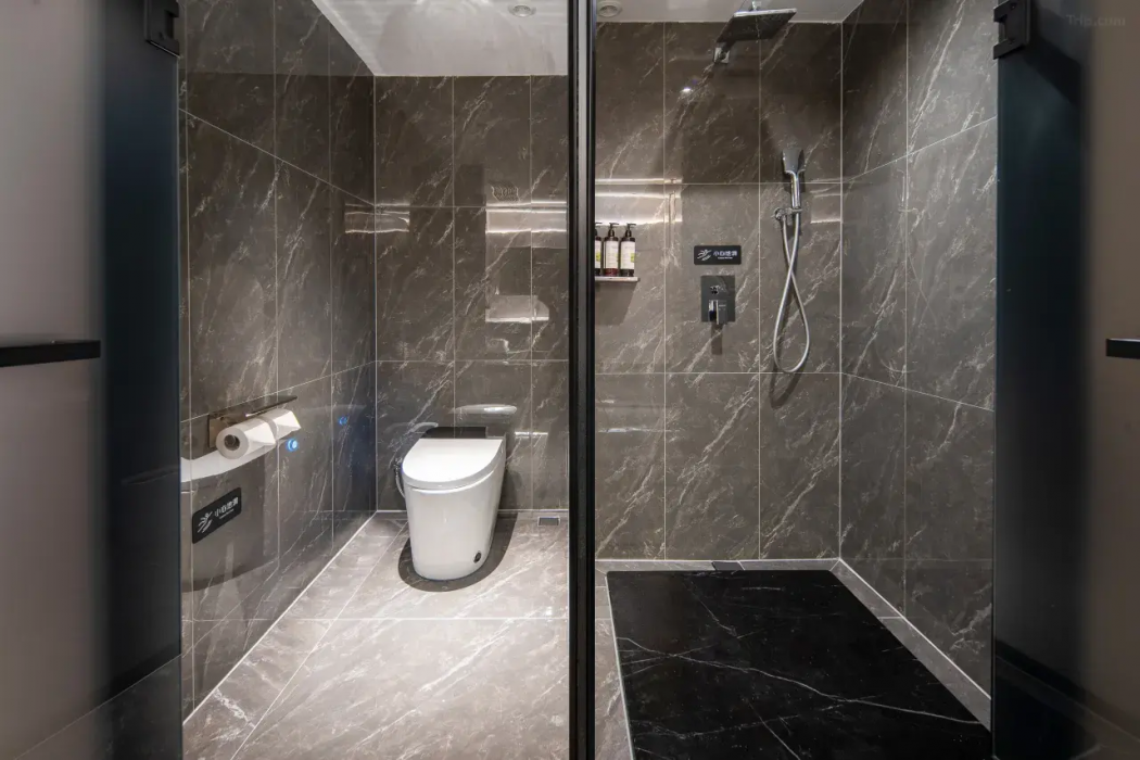Rezen Dong Hotel (Guangzhou Jingxi Nanfang Hospital Tonghe Subway Station Branch) 19/52