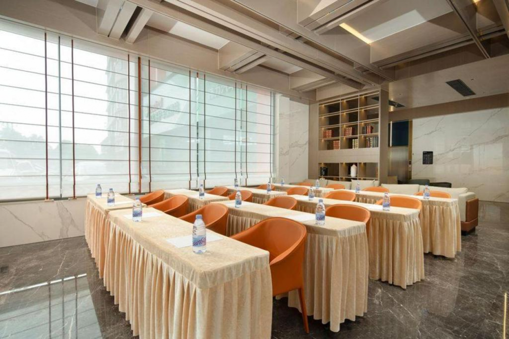 ECHIC HL (Cultural Plaza Store, Changlong South Village, Panyu, Guangzhou) 12/12