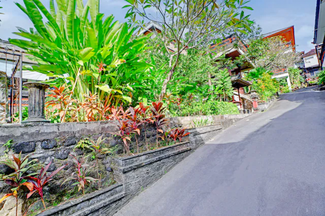 Collection O Bali near Terminal Ubung formerly Batukaru Garden Hotel 63/89