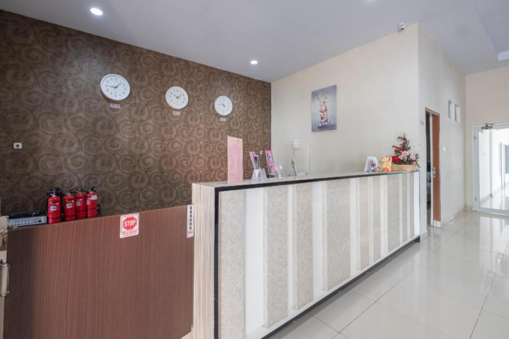 Hotel O Makassar near Pantai Losari formerly Hotel Astra Novilia photo3