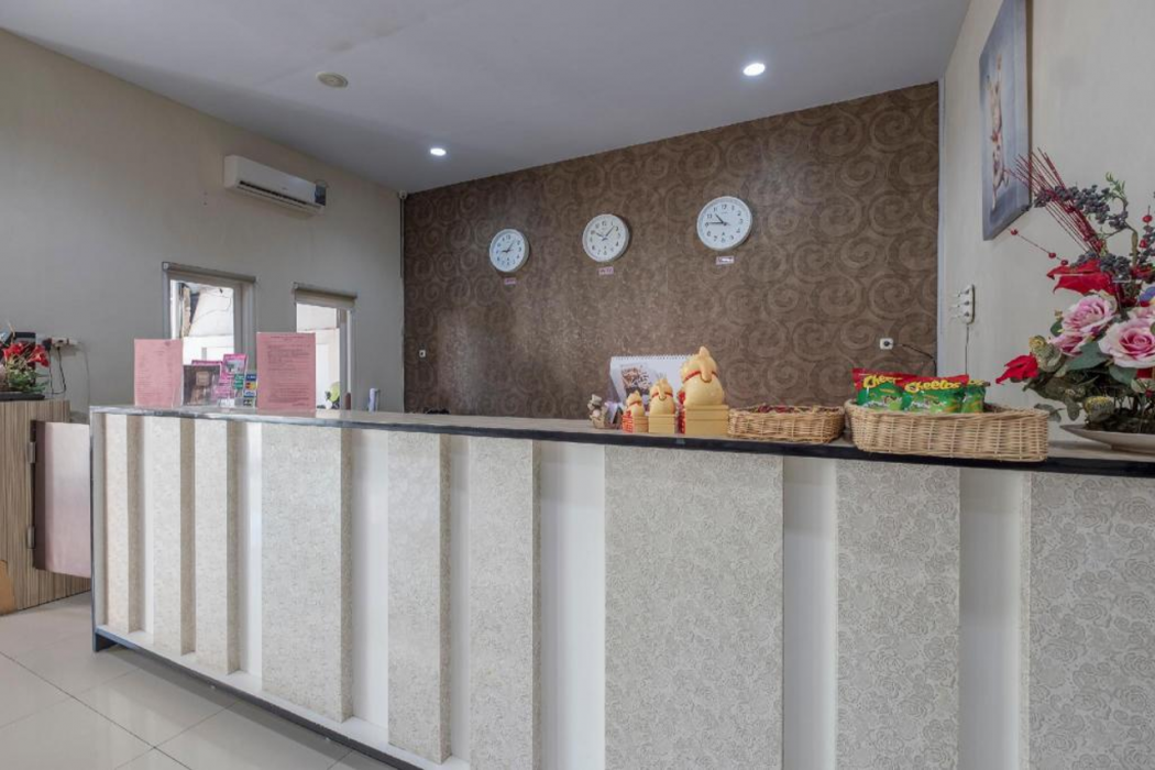 Hotel O Makassar near Pantai Losari formerly Hotel Astra Novilia photo5