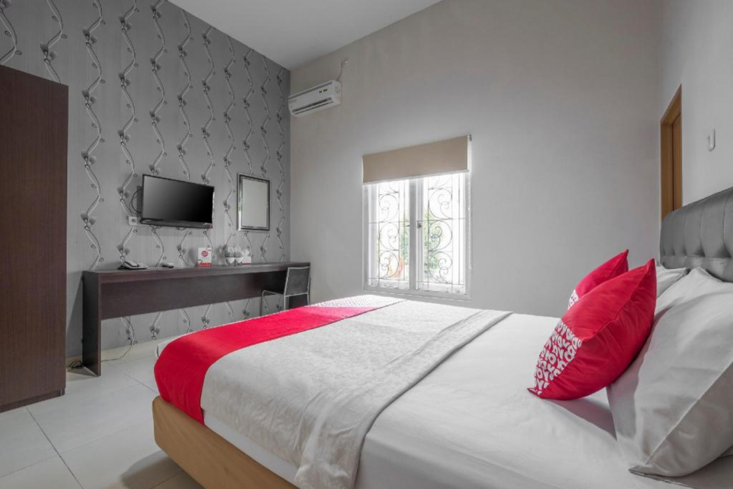 Hotel O Makassar near Pantai Losari formerly Hotel Astra Novilia 12/35