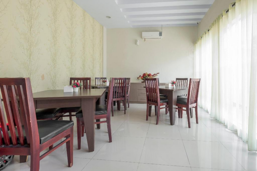Hotel O Makassar near Pantai Losari formerly Hotel Astra Novilia 31/35