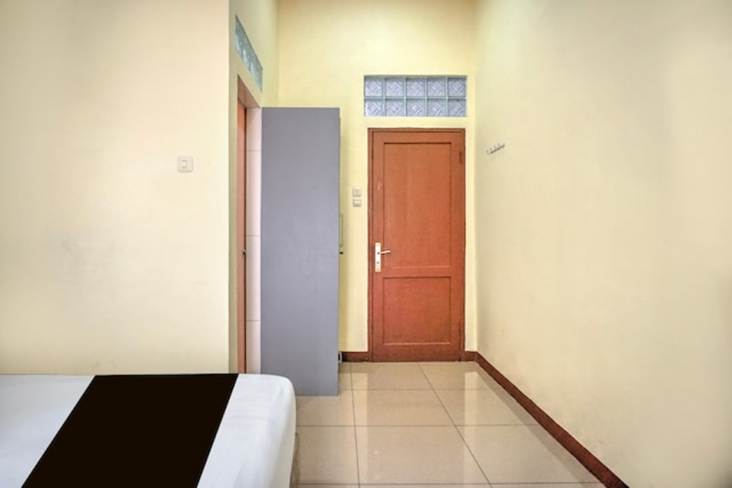 Hotel O Medan near Sun Plaza formerly Medan Baru House 8/8