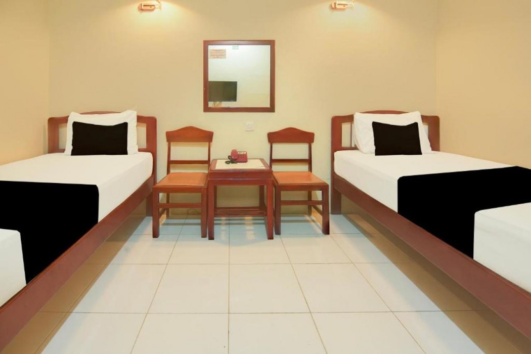 Hotel O Makassar near Pantai Losari formerly Hotel Tiara Sari 9/54