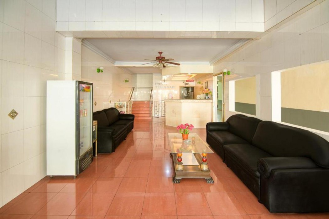 Hotel O Makassar near Pantai Losari formerly Hotel Tiara Sari 6/54