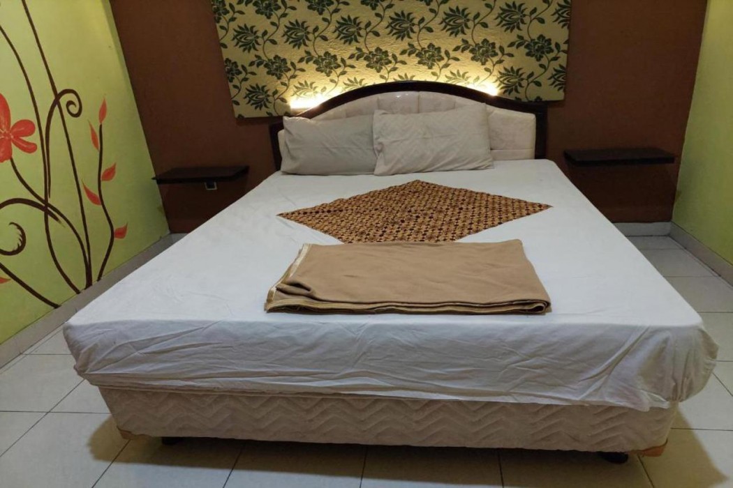 Hotel O Solo near RS JIH Solo formerly Azifa Inn 7/27