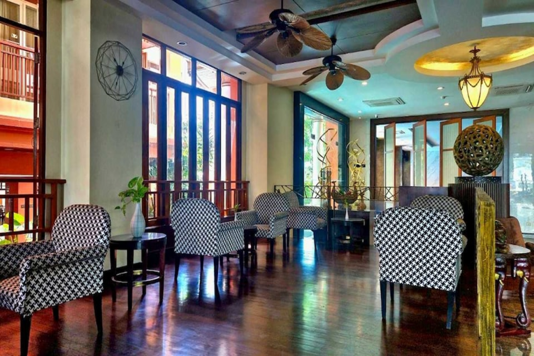 Sunday Chateau En Ville - Pattaya 8/10