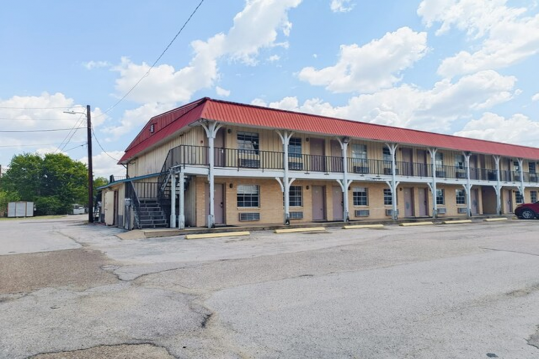 Woodfield Inn & Suites Hotel O, Yoakum TX 111 in YOAKUM - TX