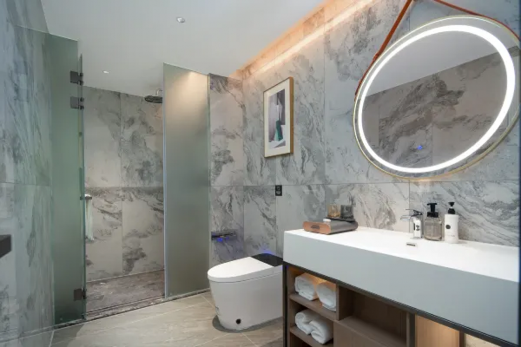ECHIC HL (Guangzhou Panyu Changlong South Village Wanbo Subway Station Branch) 10/14