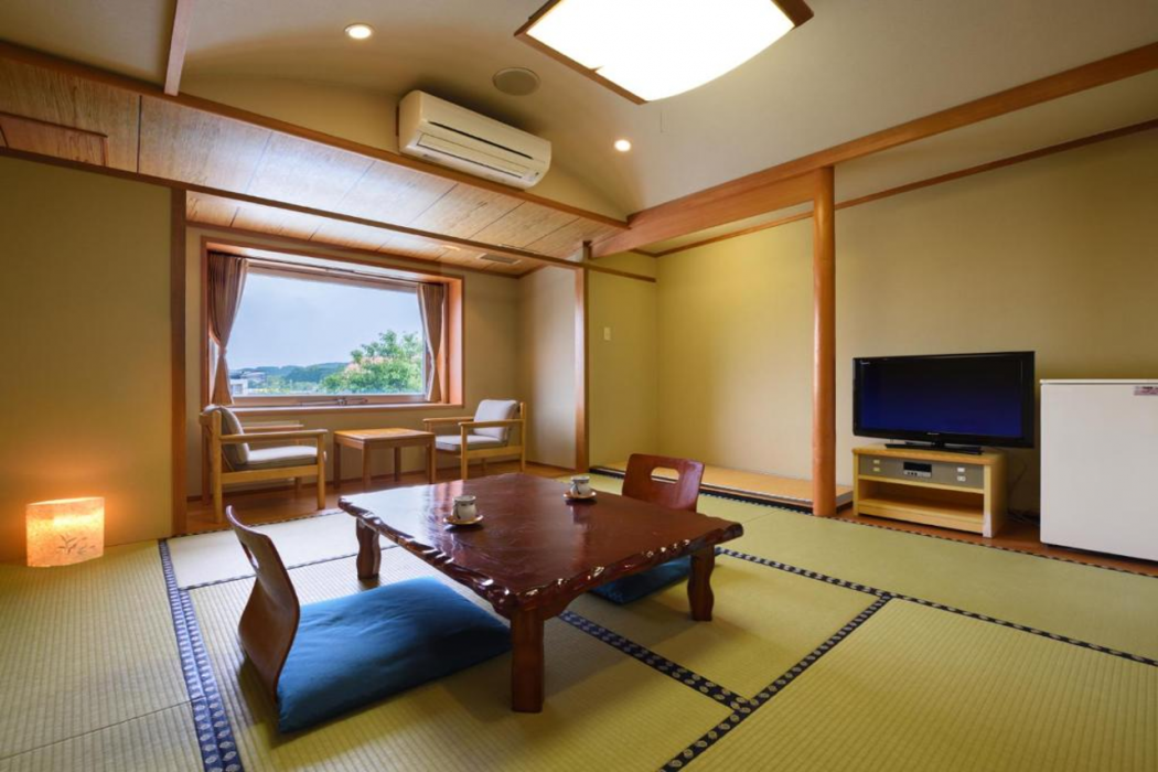 Iwaki Yumoto Onsen Hotel Palm Spring 6/25