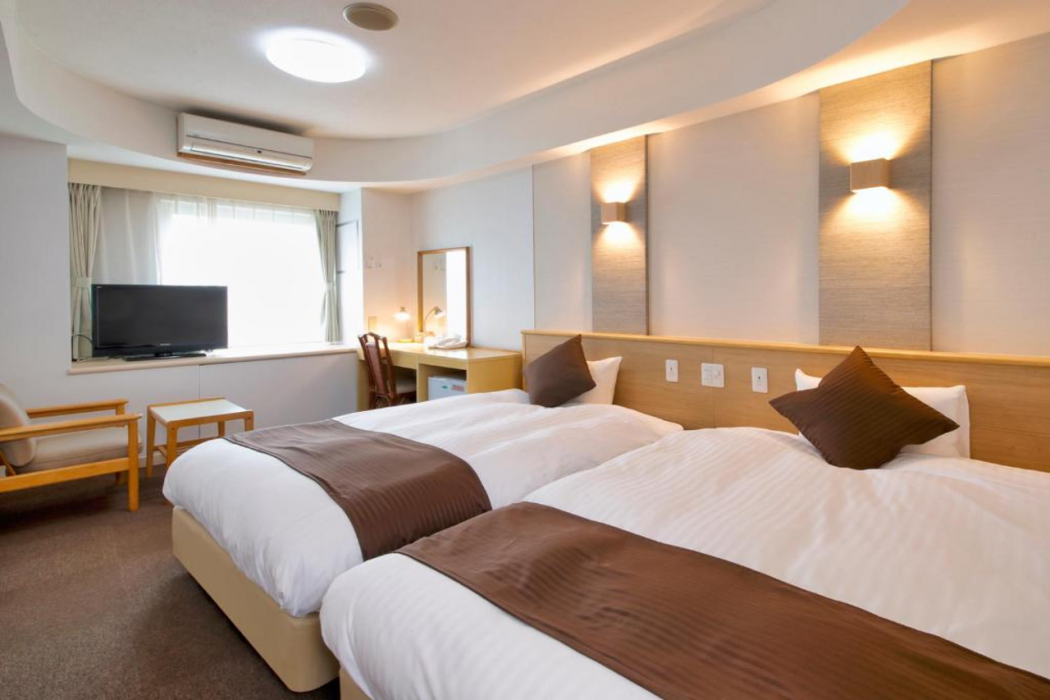 Iwaki Yumoto Onsen Hotel Palm Spring 8/25