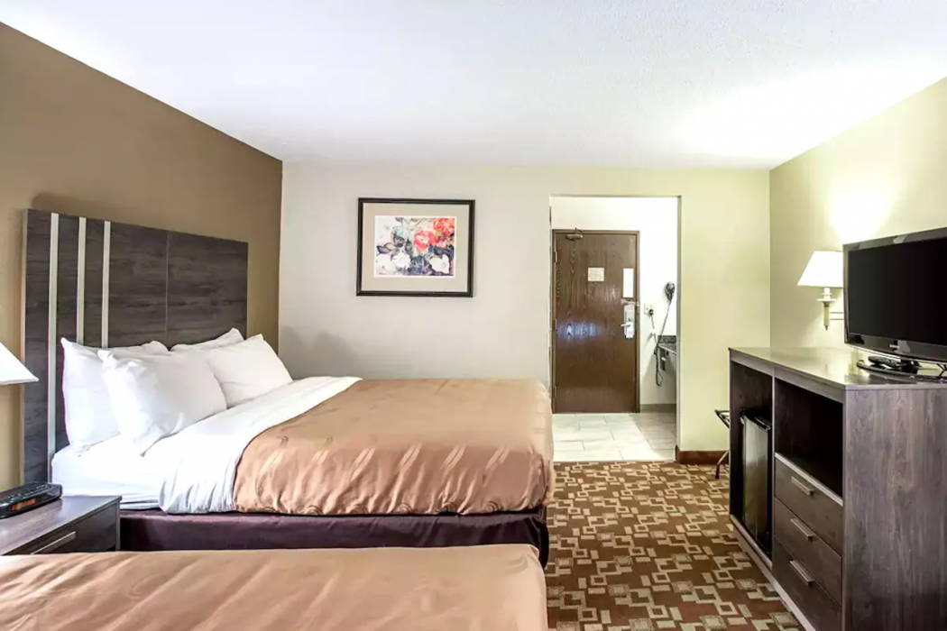 Norwood Inn & Suites Milwaukee 10/43