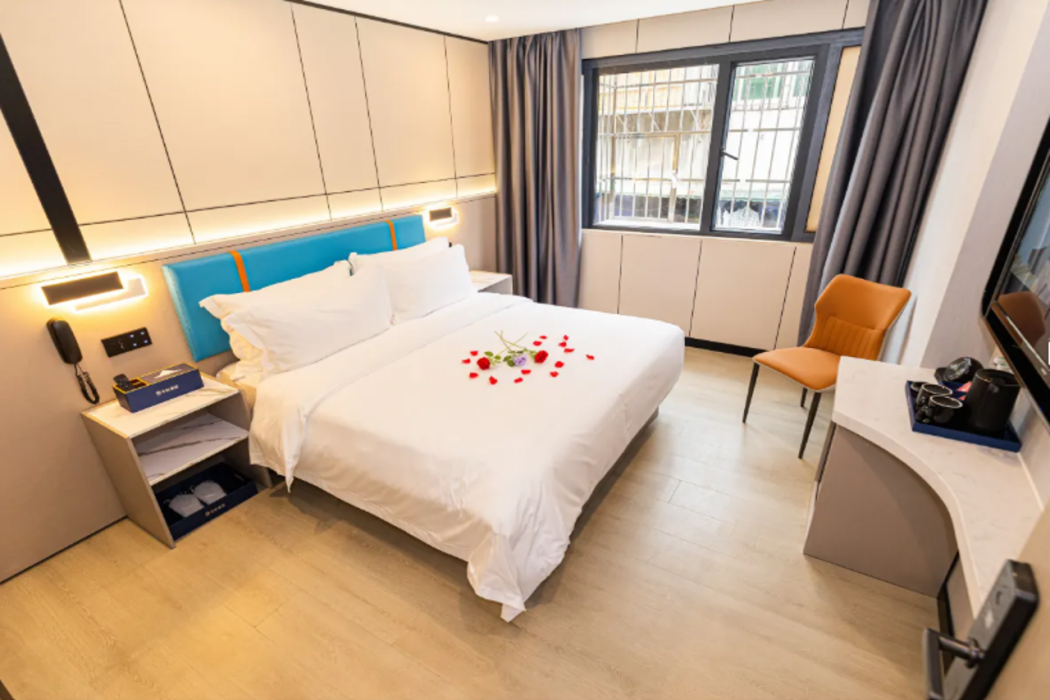 Chengjing Life Hotel (Beijing Happy Valley) 17/21