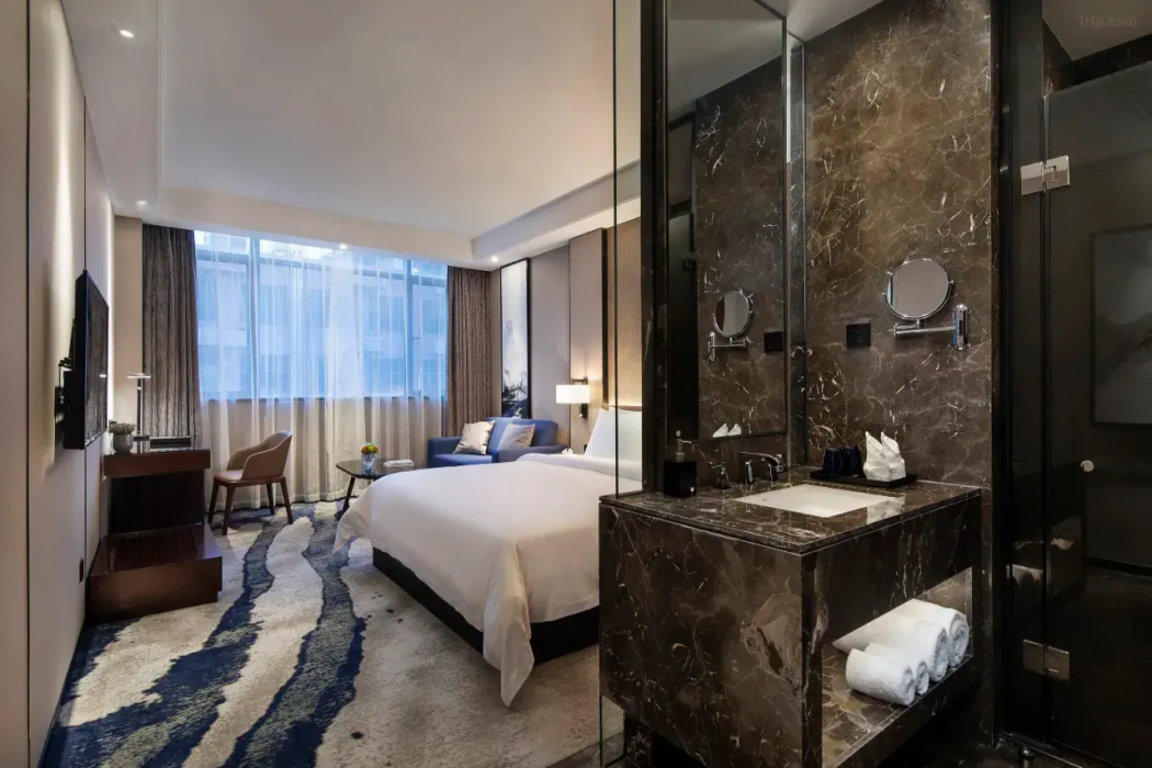 CNHOL Elegant Hotel (Shenzhen Dalang Commercial Center) 15/16