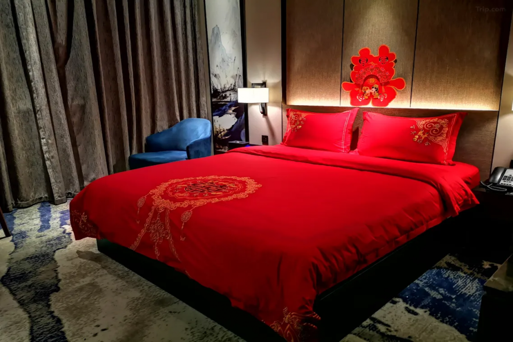 CNHOL Elegant Hotel (Shenzhen Dalang Commercial Center) 14/16