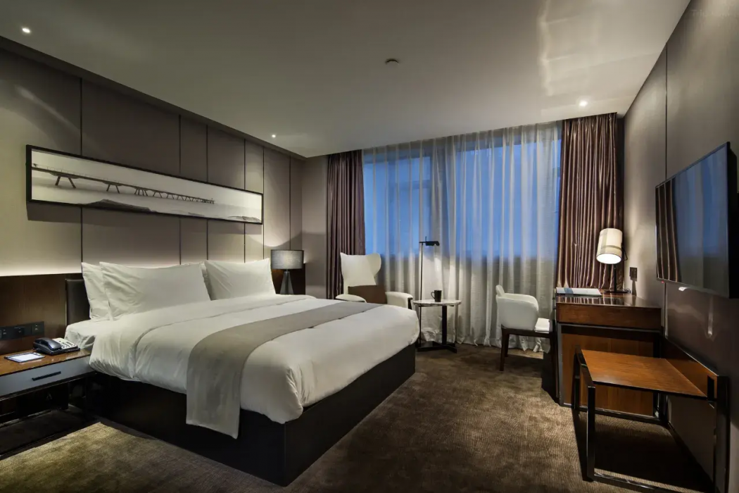 CNHOL International Hotel (Shenzhen Shiyan) 7/18