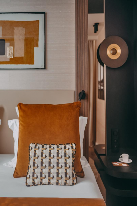 Hotel Barnett 7/75