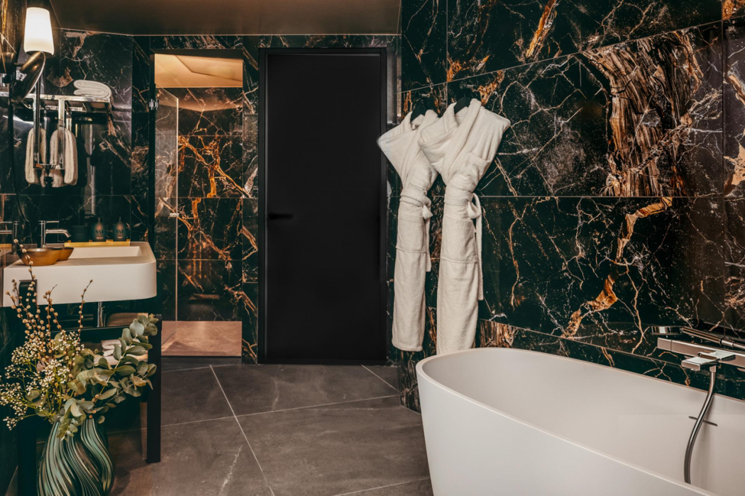 Hotel Barnett 25/75