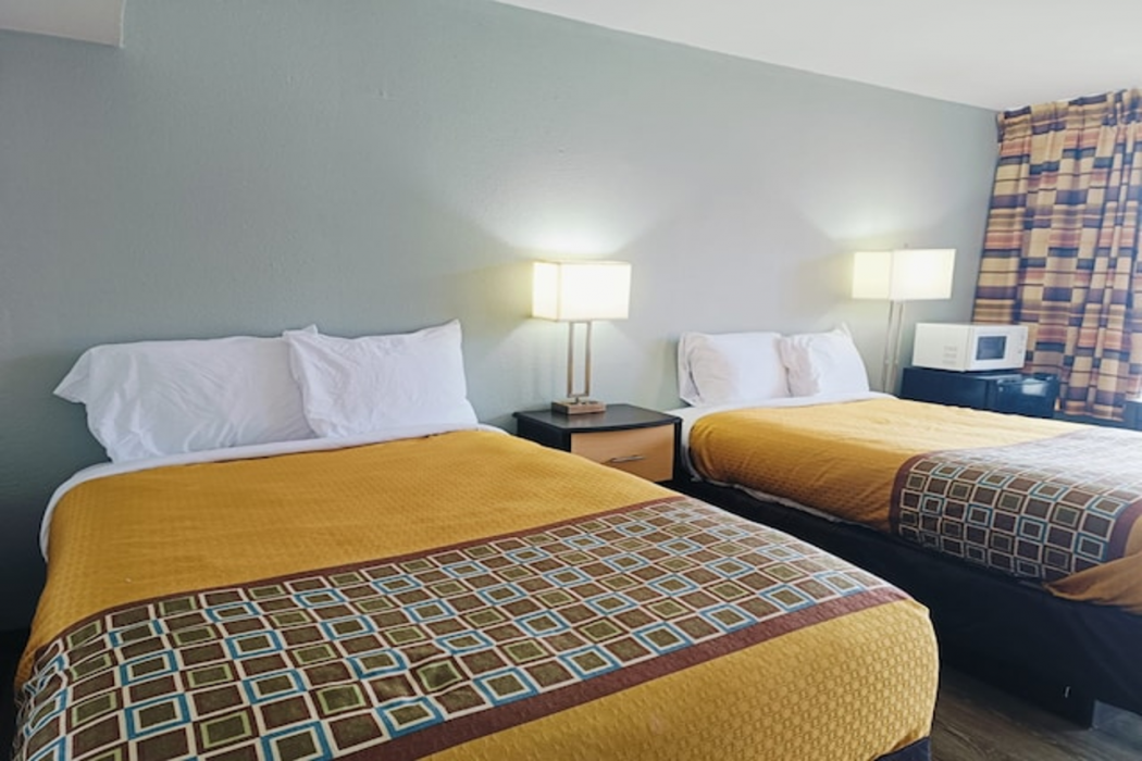 Room at OYO Capital O Travelers Inn Lawton Fort Sill, LAWTON - OK