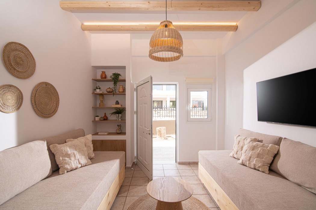 Adonis Apartments 91/114