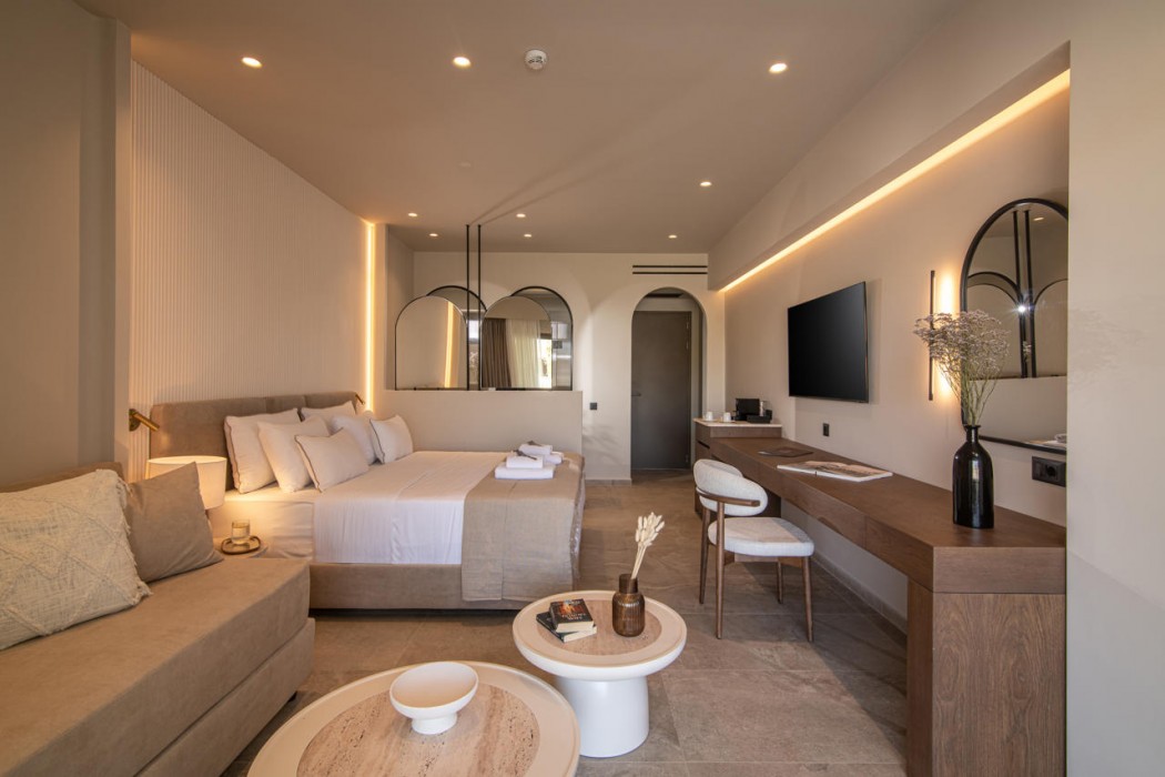 Adonis Apartments 65/114