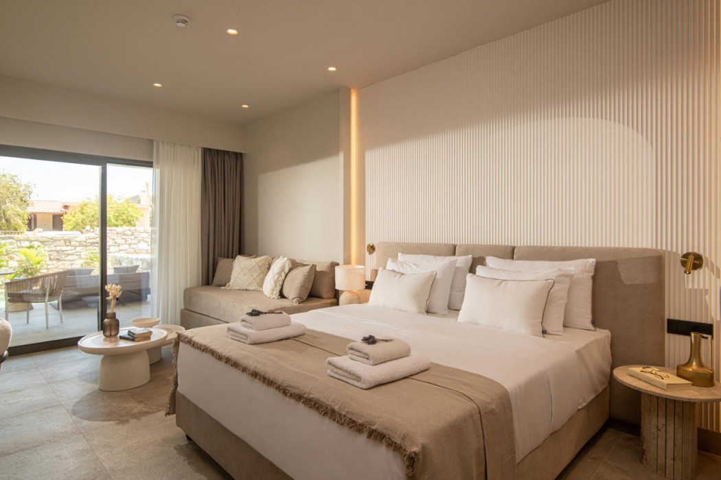 Adonis Apartments 58/114