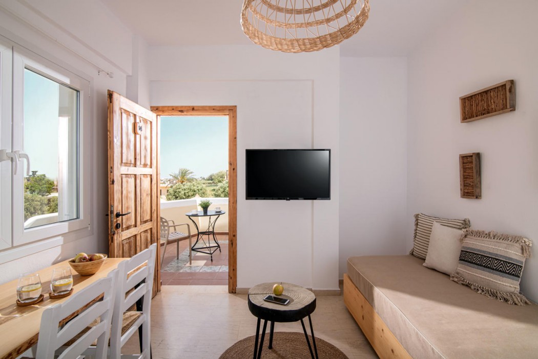 Adonis Apartments 100/114