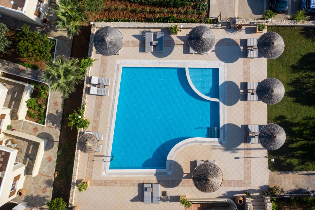 Adonis Apartments 113/114