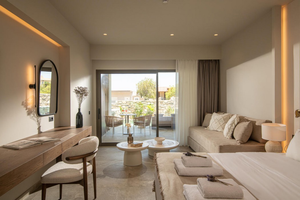 Adonis Apartments 60/114
