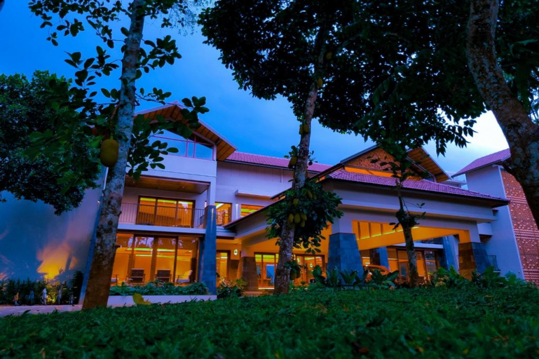 Sterling Lontano Waterfront Wayanad 1/16