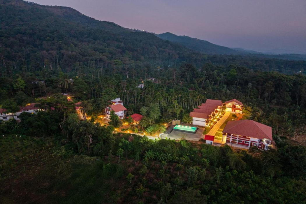 Sterling Brookstone Coorg 1/12