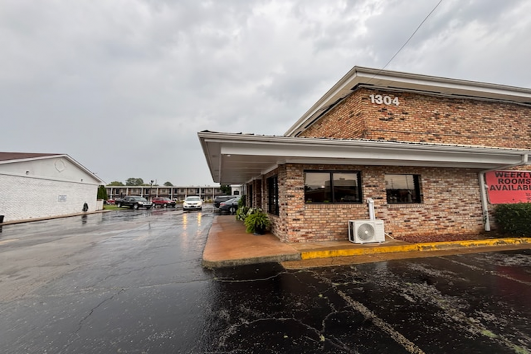 Hotel O Haven Inn Huntsville AL US 72 image