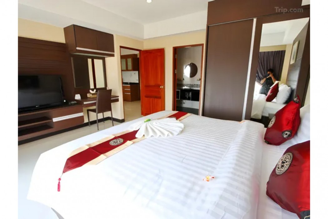 Valhalla Hotel Pattaya 15/75