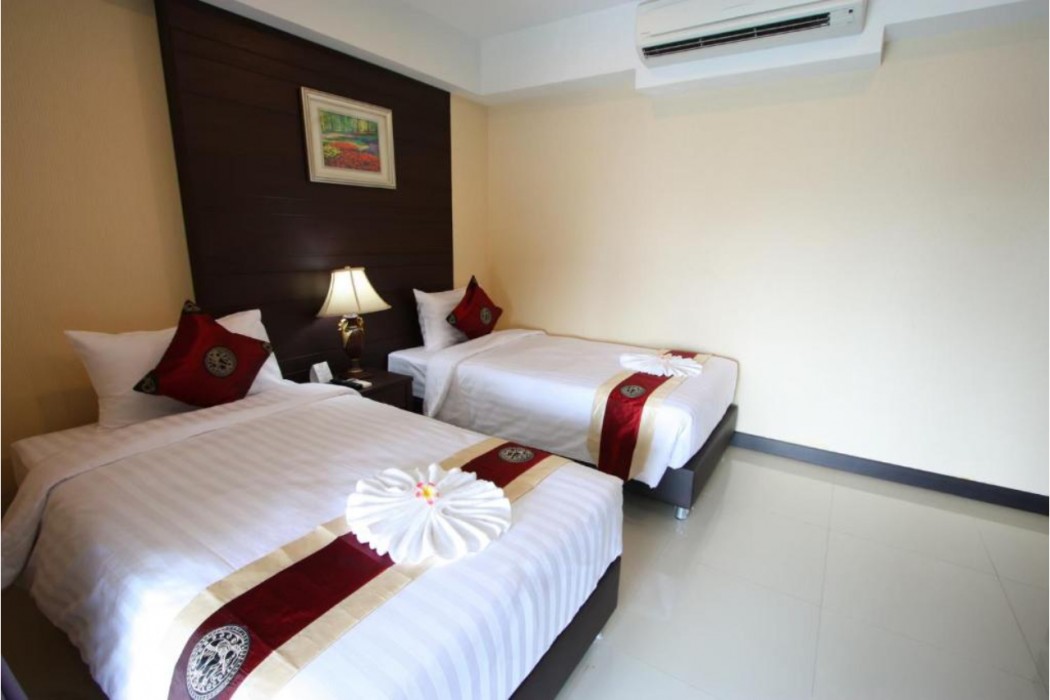 Valhalla Hotel Pattaya 12/75
