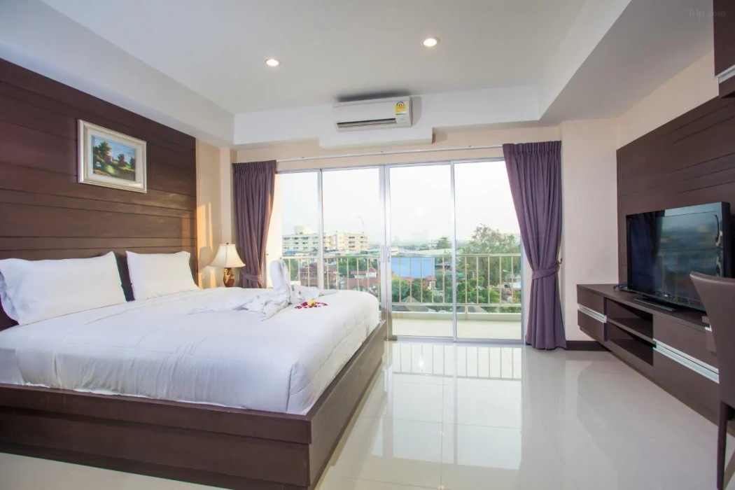 Valhalla Hotel Pattaya 13/75