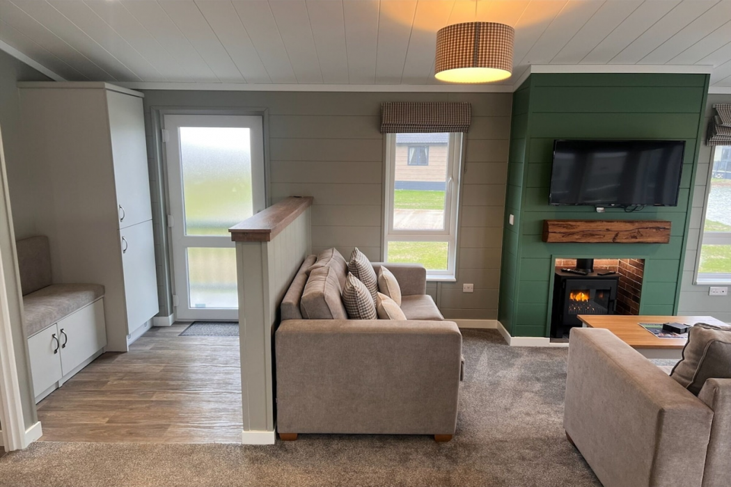Sure Studio by Best Western Brackenborough Lakes & Resort 13/35