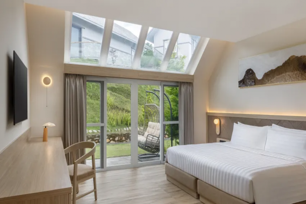 Himalayan Hideaway Resort Pokhara, The Centara Collection 15/62