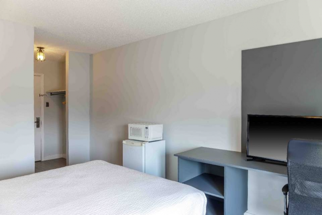 Motel6 Merritt, BC 8/49