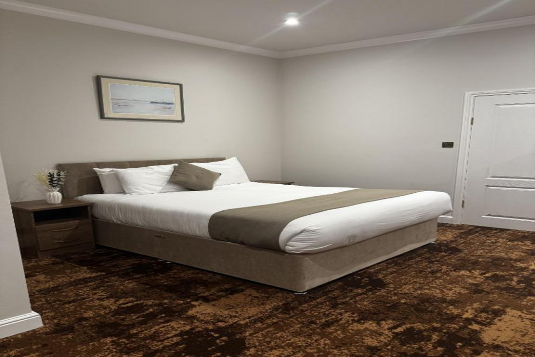Room at CBH The Prince of Wales Hotel, BERKELEY