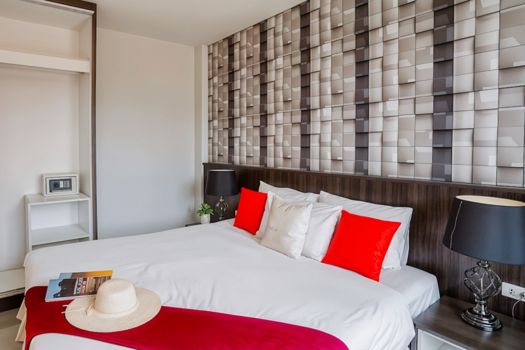 Koh lanta Hotels and Co Working Space 17/65