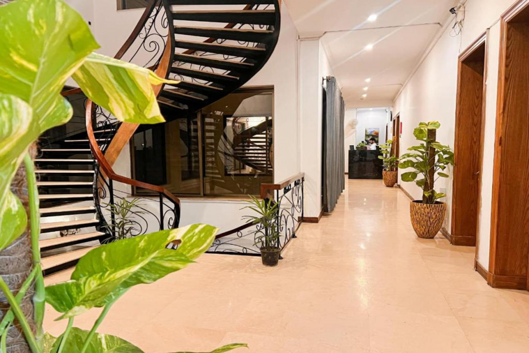 Rhodium Elite Hotel 5/56