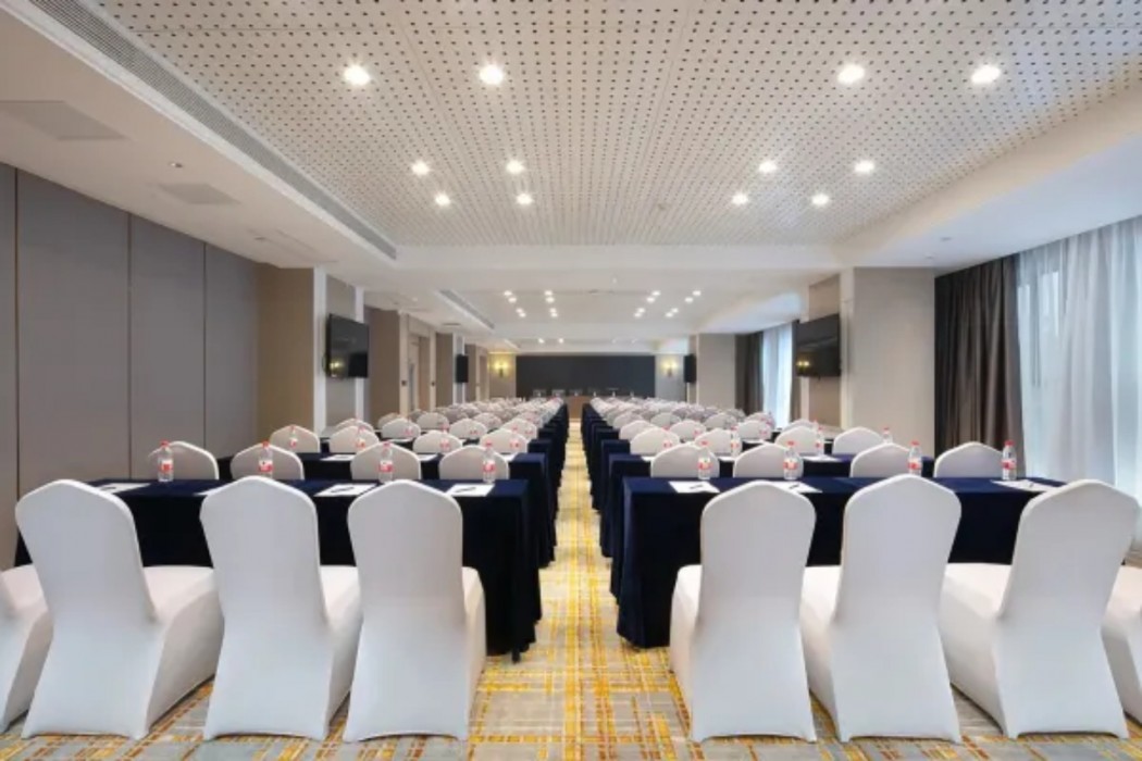 Kyriad Hotel (Qinhuangdao Nandaihe Branch) 16/22