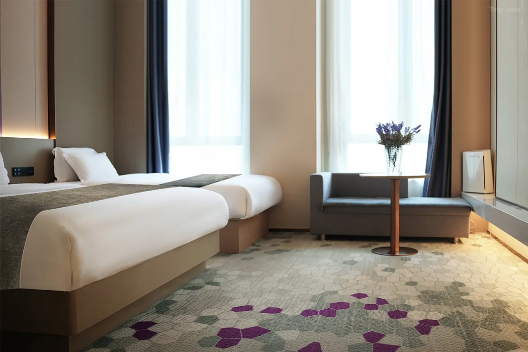 Lavande Hotel (Jinan Shiji Avenue Aotelaisi) 12/14