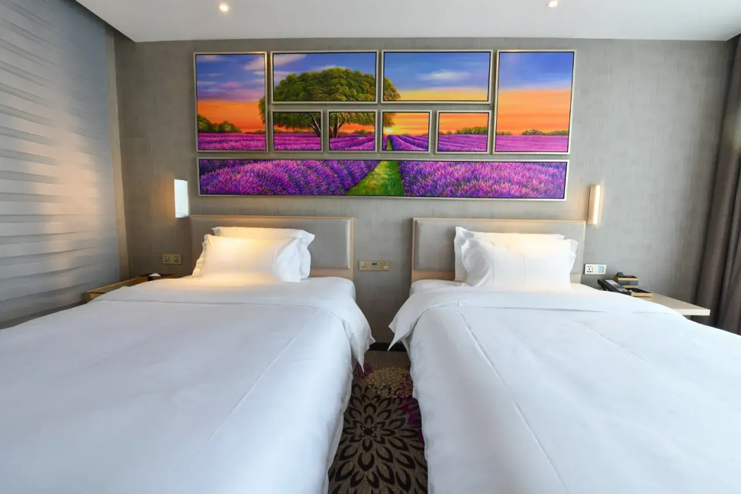 Lavande Hotel (Wanlian Square Branch, Huizhou South Railway Station) 8/14