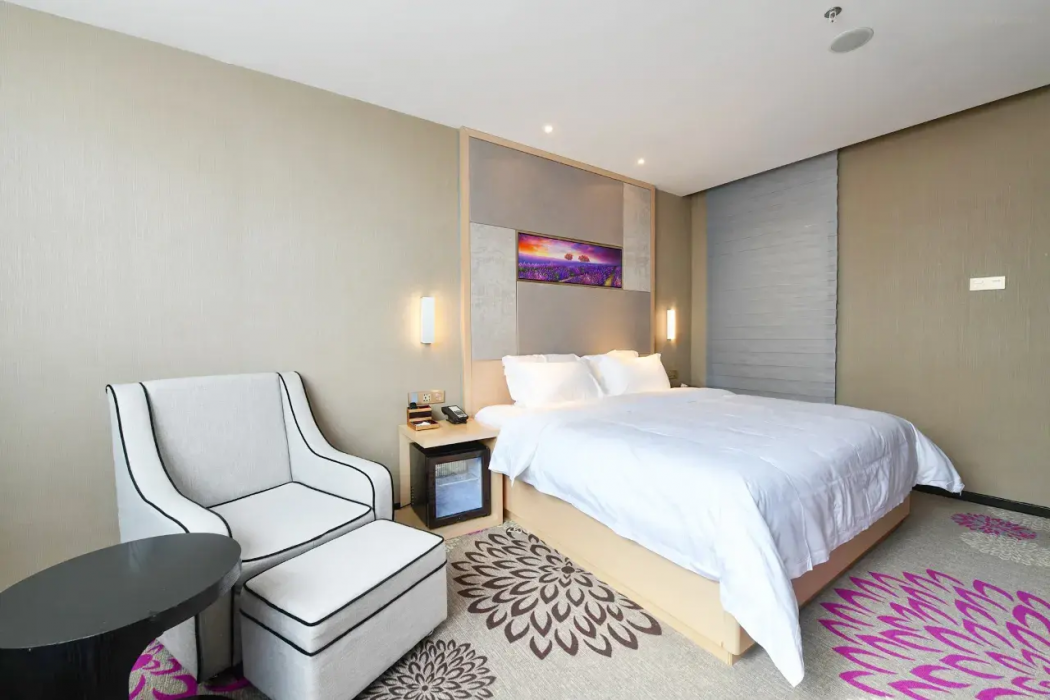 Lavande Hotel (Wanlian Square Branch, Huizhou South Railway Station) 9/14