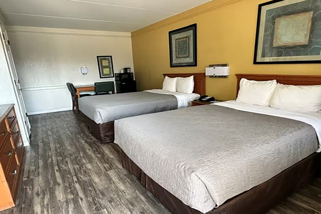 Super 8 by Wyndham Nacogdoches Near University 15/58