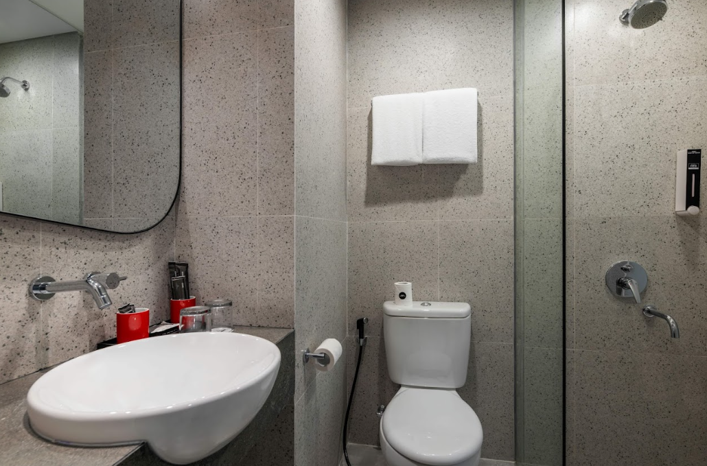 Hotel Neo Kota Baru Parahyangan 43/88