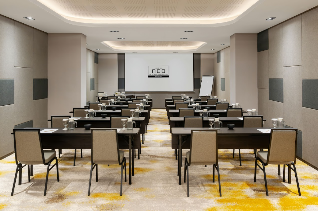 Hotel Neo Kota Baru Parahyangan 74/88